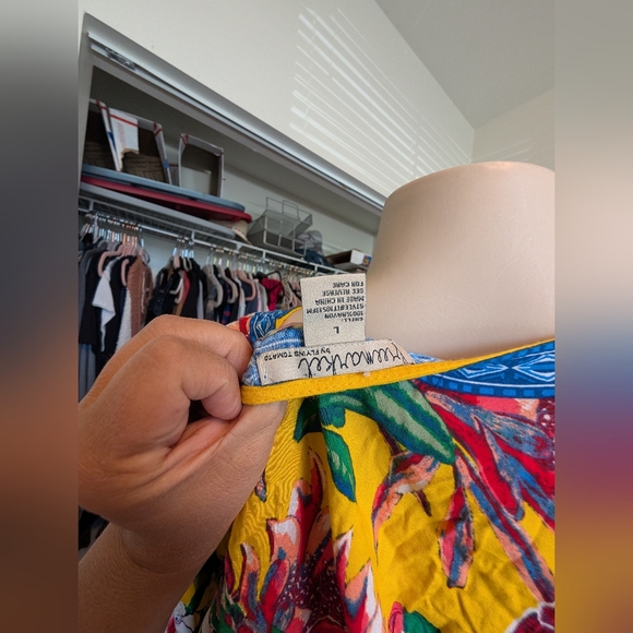 Freemarket By Flying Tomato Floral V-Neck Yellow Ceoo Too Size Large - Picture 7 of 11